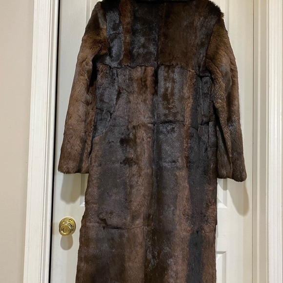 Custom Made Chinchilla Long Fur Coat. Size 12. Made in Dubai. Like New. - Picture 5 of 9
